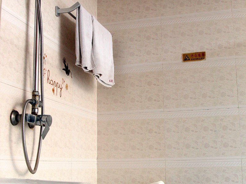 hotelPic