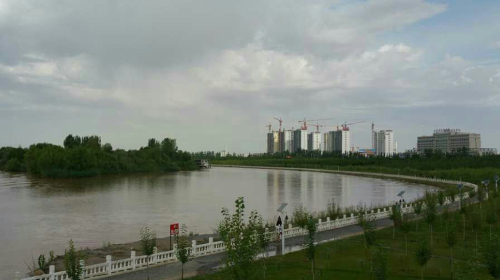 9米的黄河宫是景区的核心建筑,外形为水滴状.