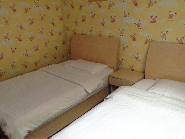 hotelPic