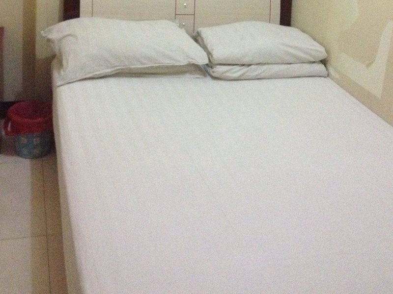 hotelPic