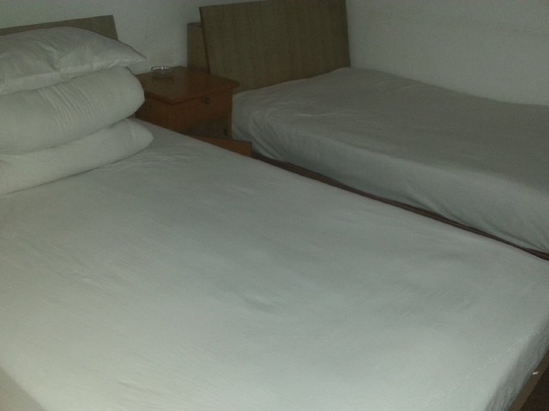 hotelPic