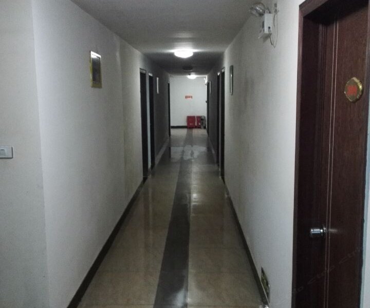 hotelPic
