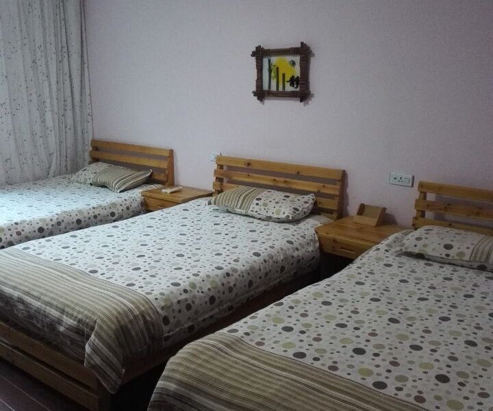 hotelPic