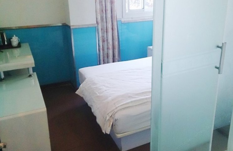 hotelPic