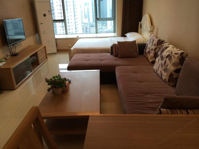 hotelPic