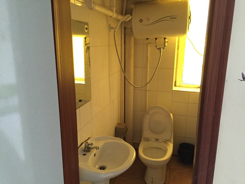 hotelPic