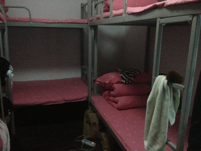 hotelPic