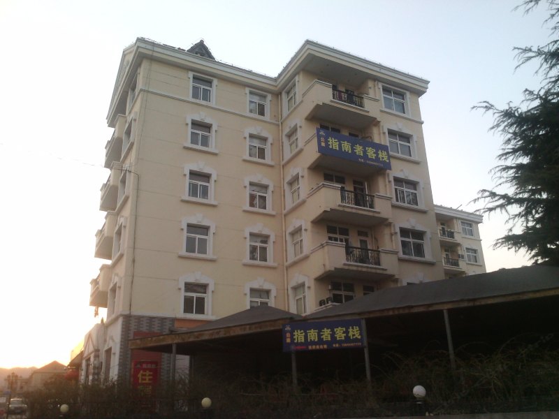 hotelPic