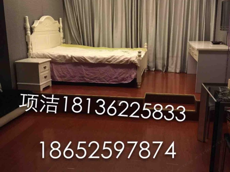 hotelPic
