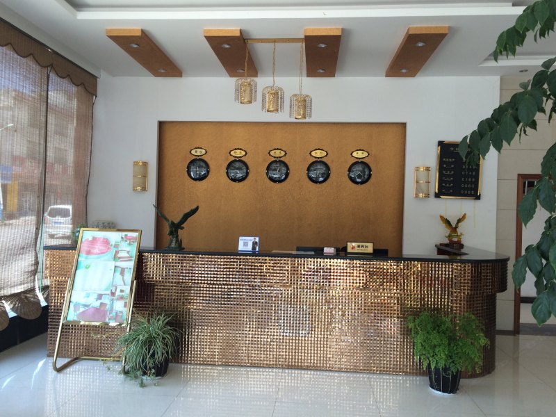 hotelPic