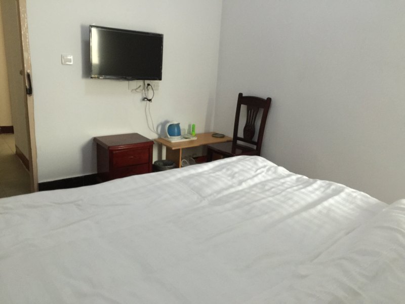 hotelPic