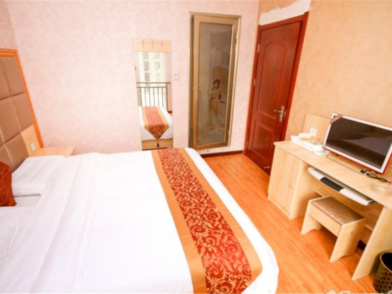 hotelPic