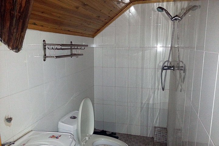 hotelPic