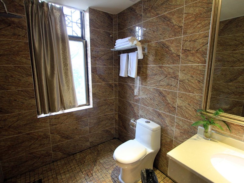 hotelPic
