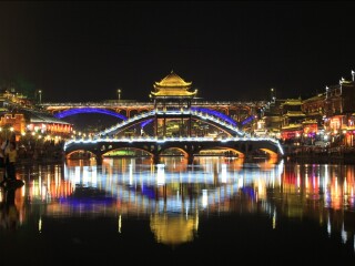 旅行團(tuán)湖南張家界游_暑假湖南張家界游價(jià)格_8月湖南張家界旅游