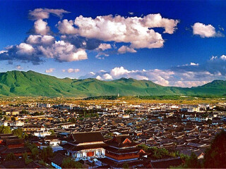 深圳特價(jià)云南香格里拉游_云南香格里拉旅游團(tuán)_云南香格里拉旅游大概多少錢
