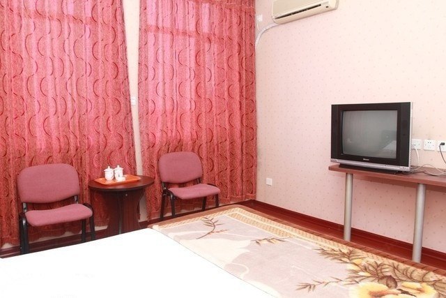 hotelPic