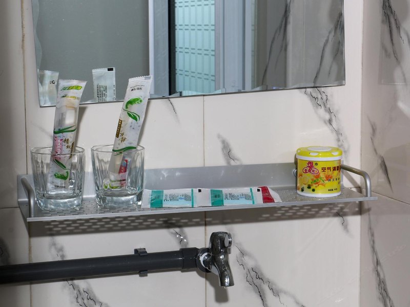 hotelPic
