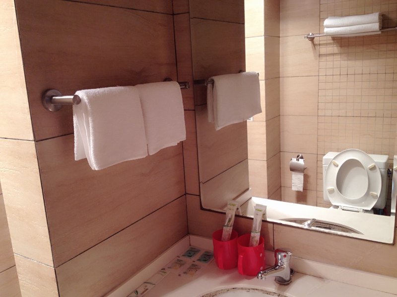hotelPic