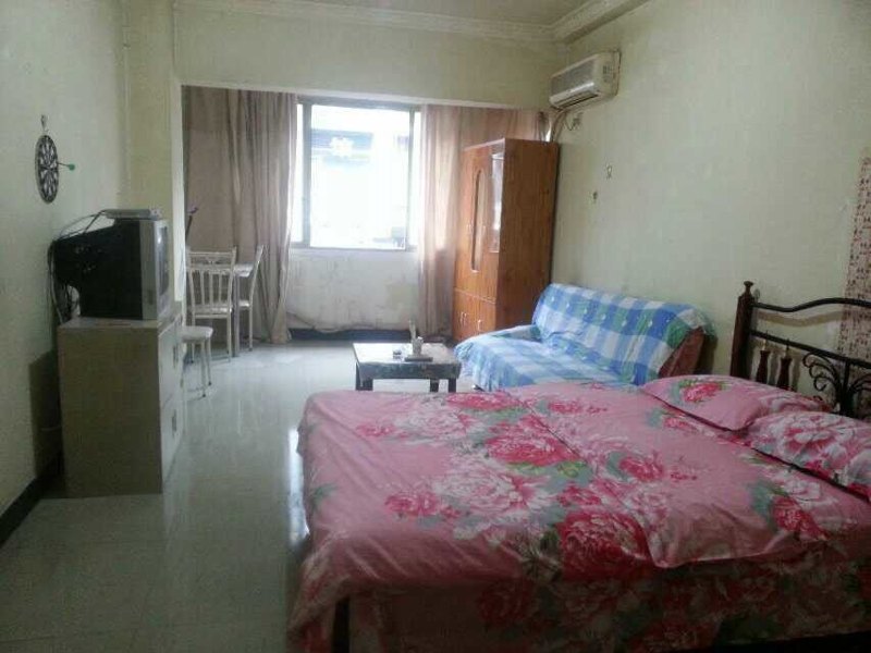 hotelPic
