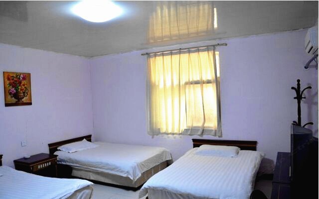 hotelPic