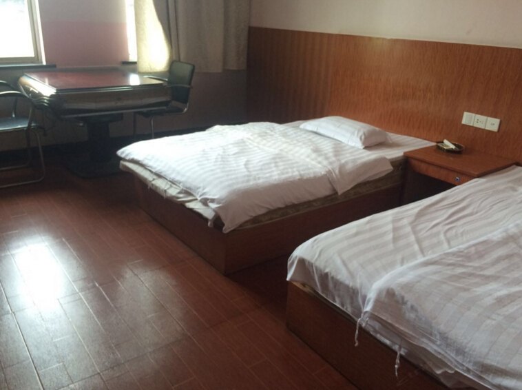 hotelPic