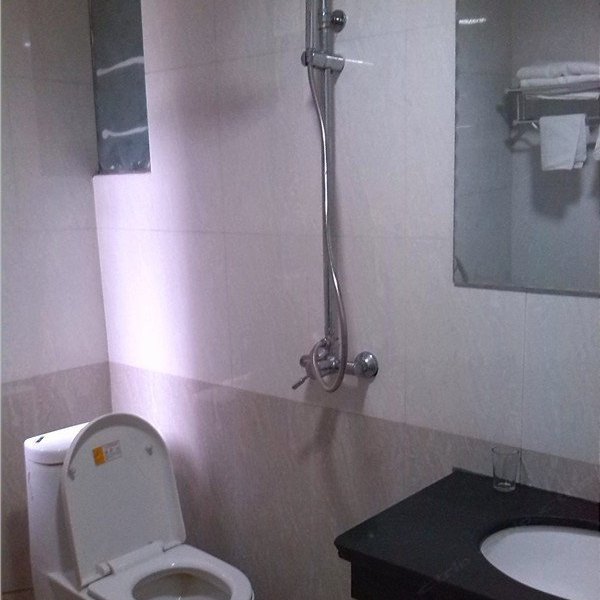 hotelPic