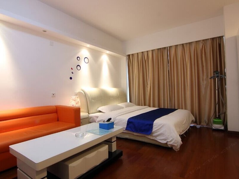 hotelPic