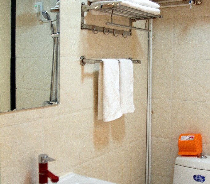 hotelPic