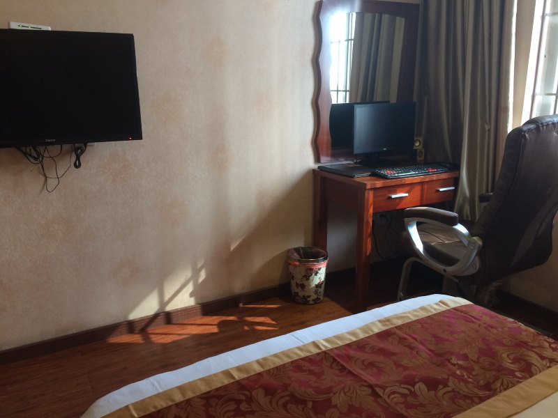 hotelPic