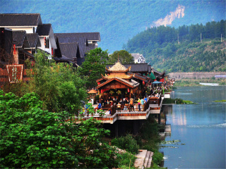 十一張家界游報價_張家界旅游要多少錢跟團_張家界五日游路線