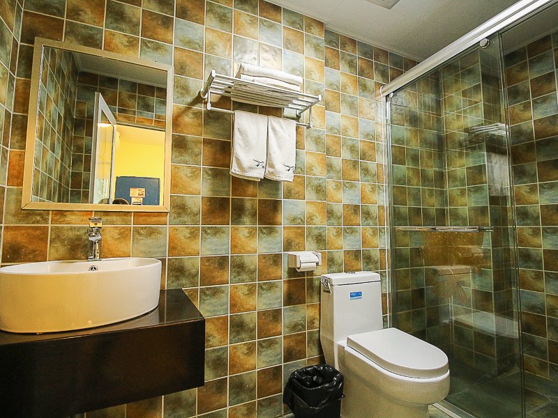 hotelPic