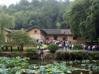 张家界旅游热门_去张家界的旅游费用_张家界旅行价格