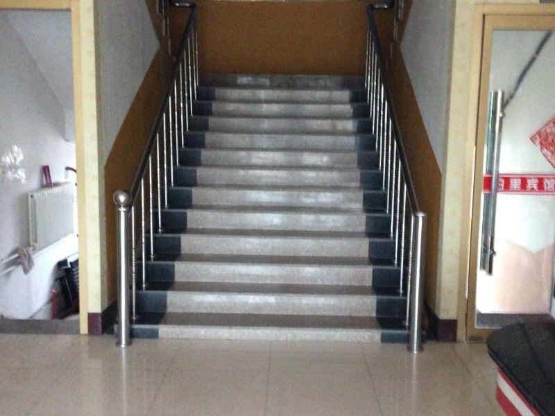 hotelPic