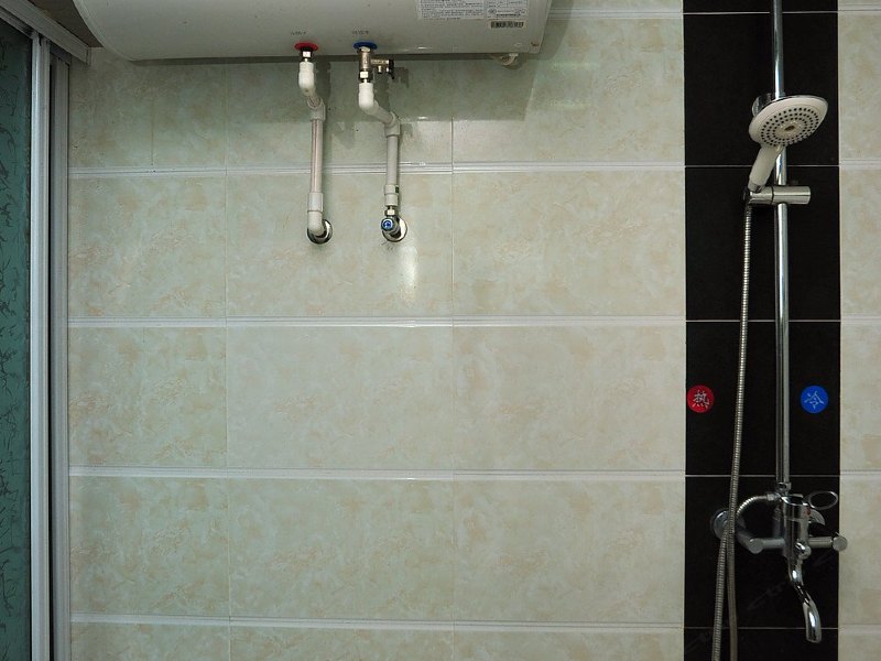 hotelPic
