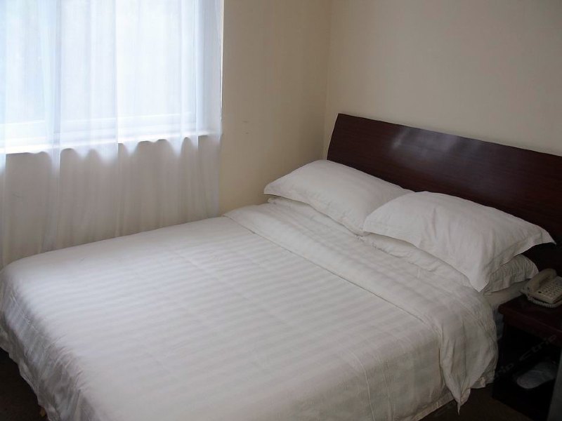 hotelPic