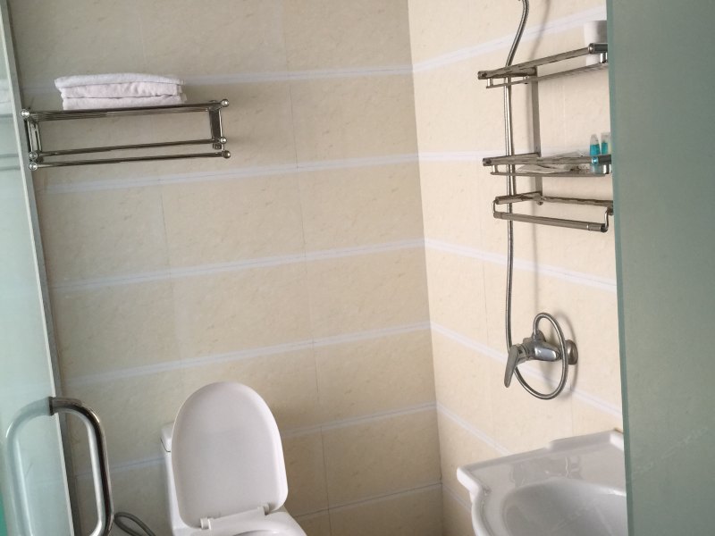 hotelPic