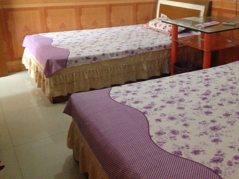 hotelPic