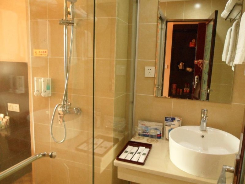 hotelPic
