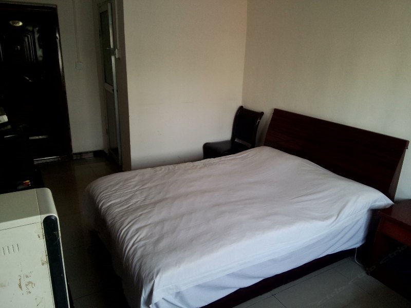 hotelPic