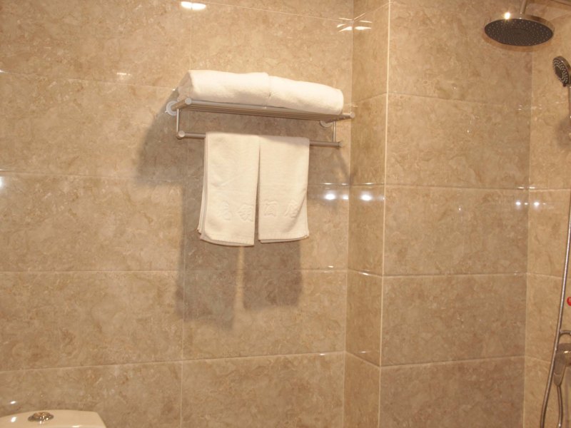 hotelPic