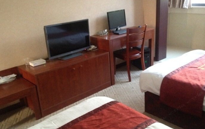 hotelPic