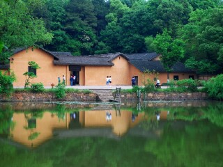张家界旅游热门_去张家界的旅游费用_张家界旅行价格