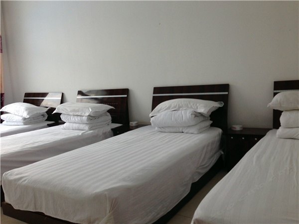 hotelPic