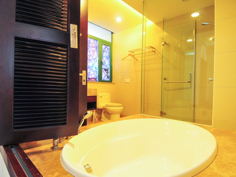 hotelPic