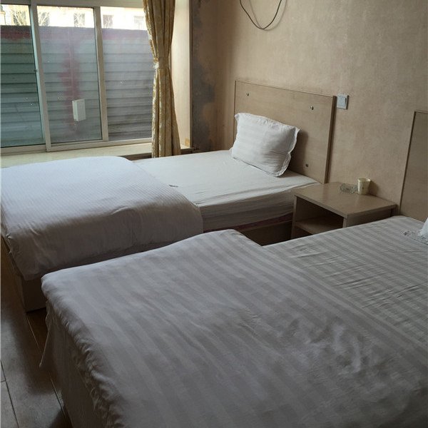 hotelPic