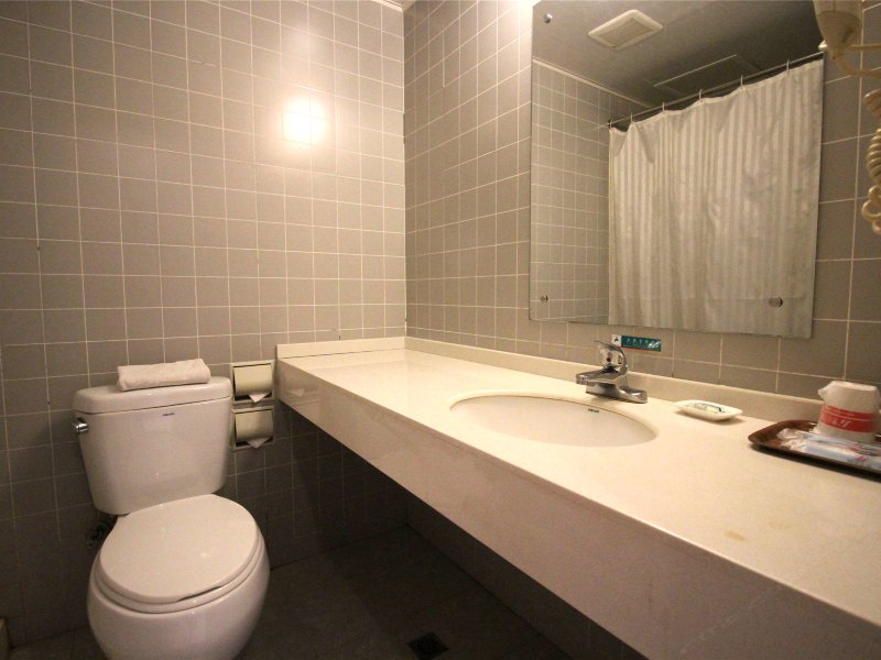hotelPic