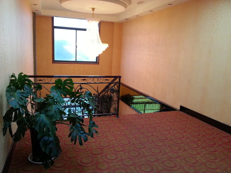 hotelPic