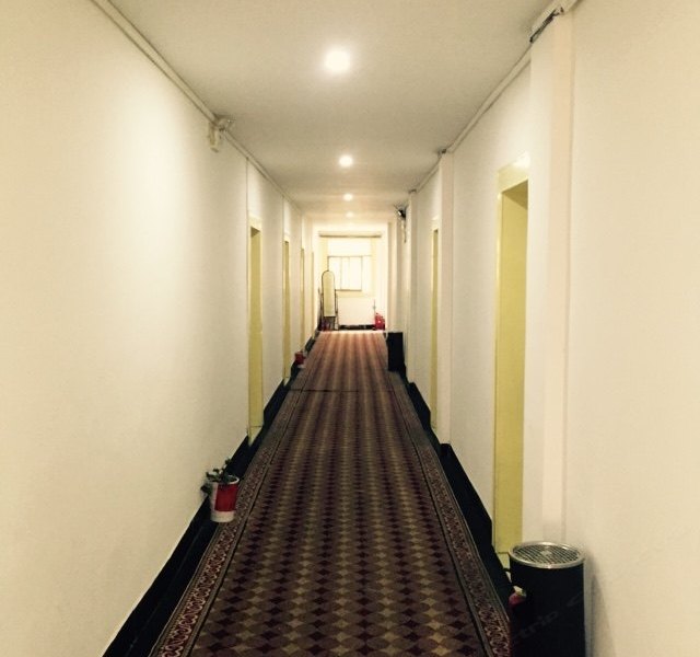 hotelPic