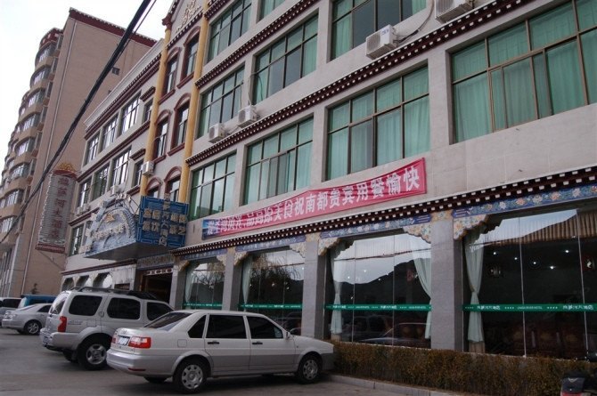 拉萨河大酒店